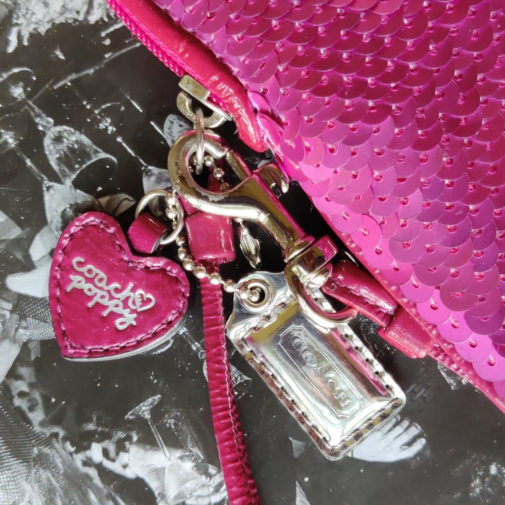 Coach Poppy Wristlet - Picture 1 of 6